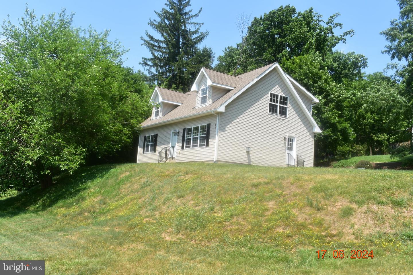 Photo 58 of 66 of 637 McCalls Ferry Rd house