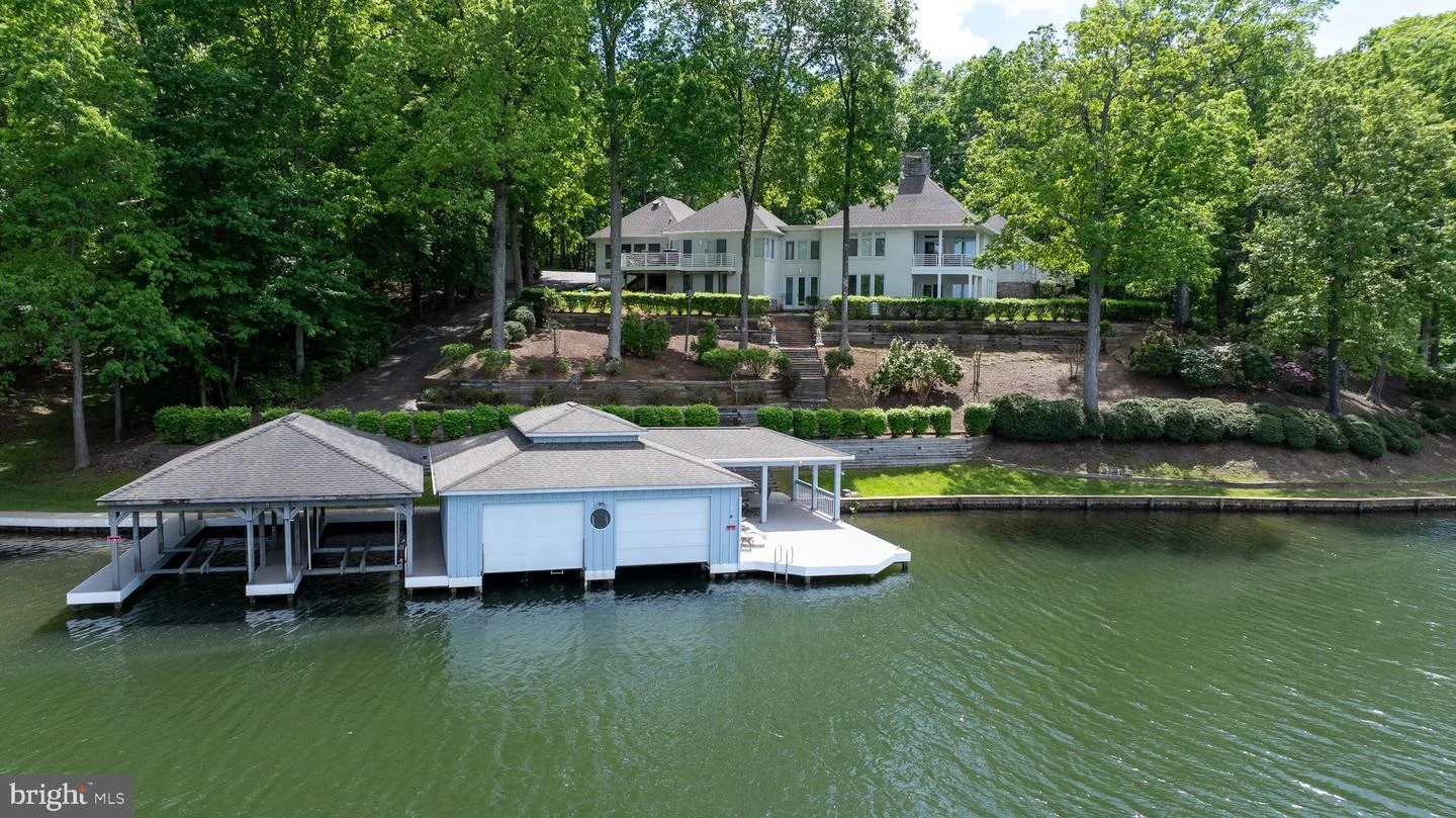 40 Grandview Drive