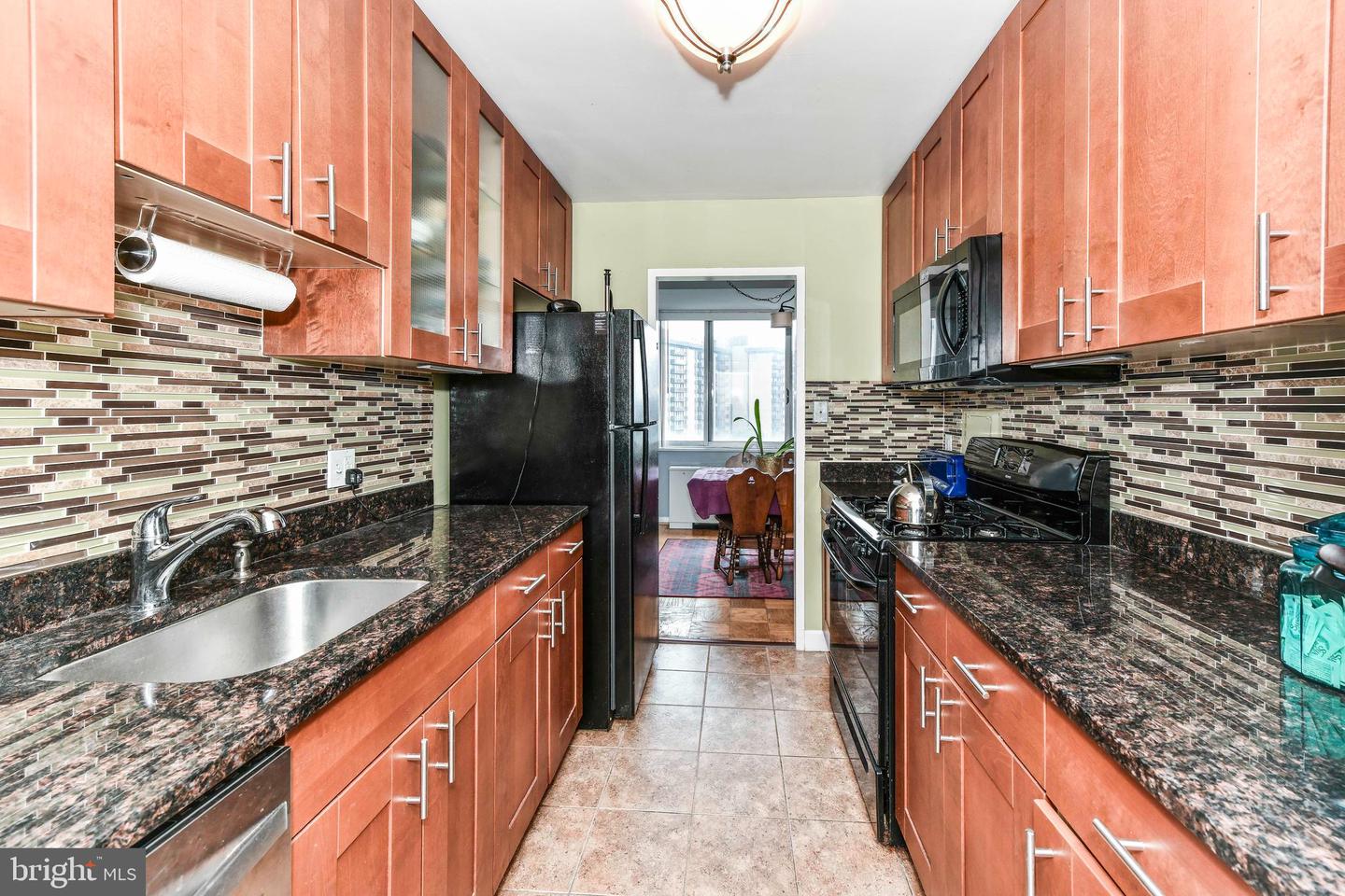 Photo 4 of 20 of 301 N Beauregard St #819 condo