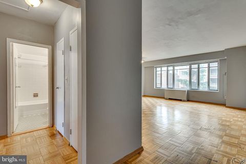 Condominium in Washington DC 1711 Massachusetts AVENUE 3.jpg