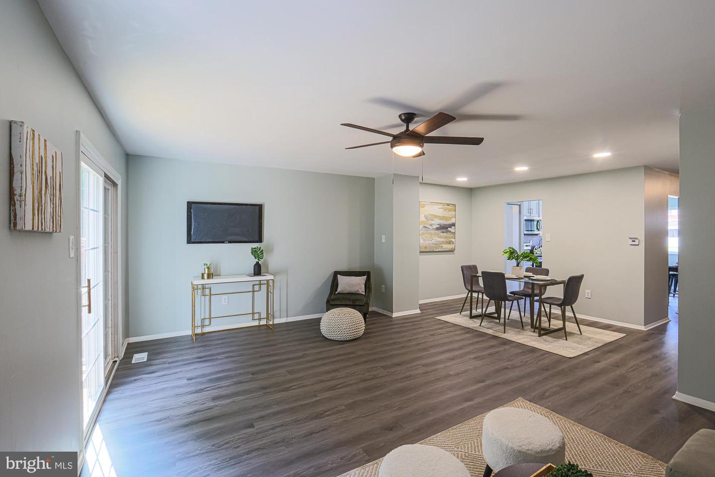 Photo 24 of 53 of 11 Aventura Ct townhome