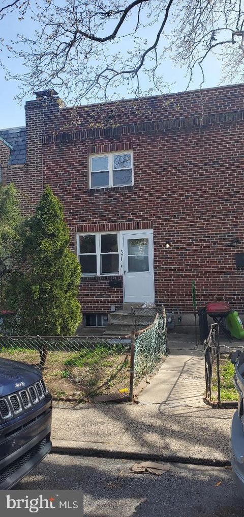 Townhouse in Upper Darby PA 571 Snowden ROAD.jpg