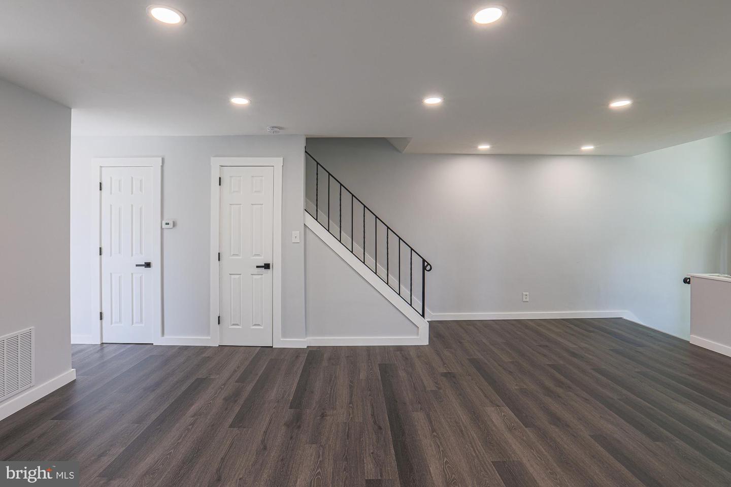 Photo 9 of 47 of 4209 Crest Heights Rd townhome