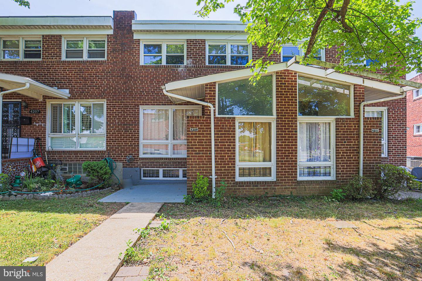 View Baltimore, MD 21215 townhome
