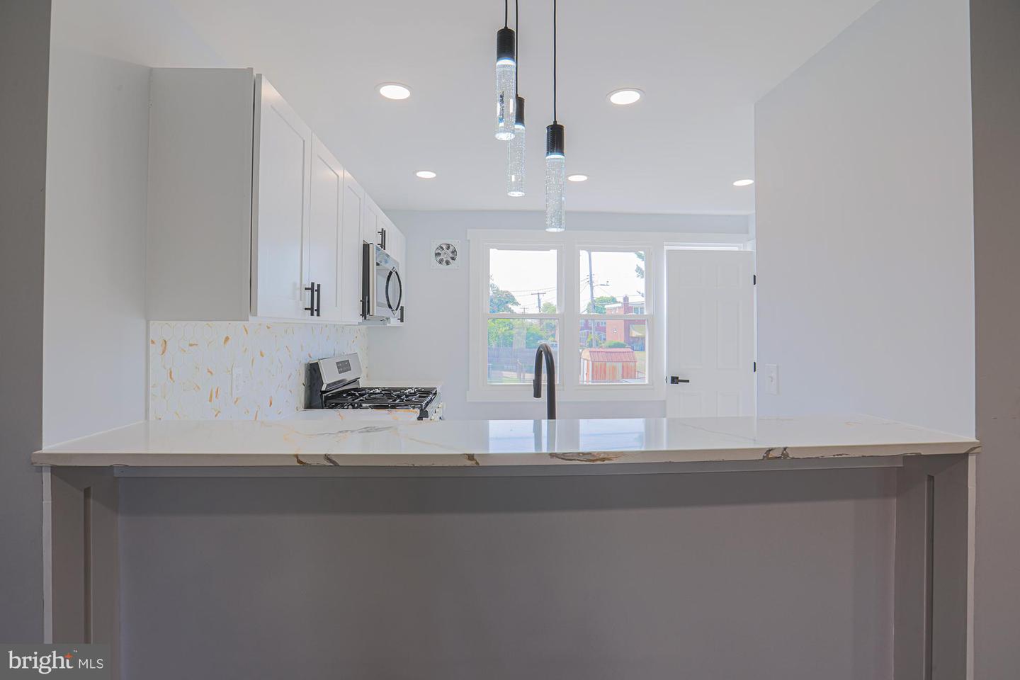 Photo 13 of 47 of 4209 Crest Heights Rd townhome