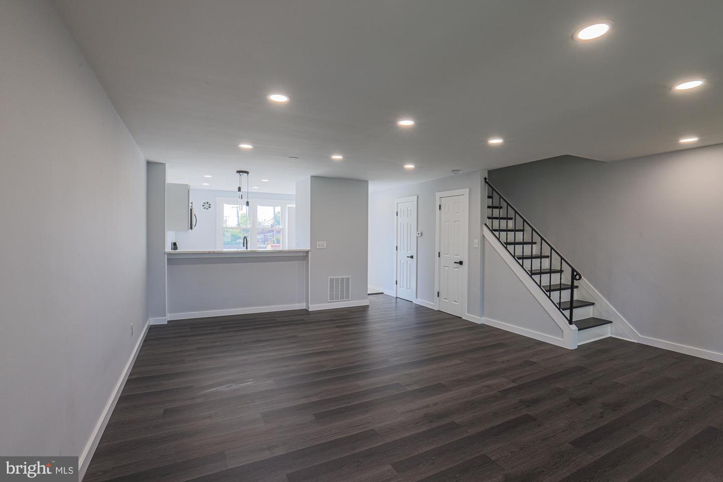 Photo 8 of 47 of 4209 Crest Heights Rd townhome