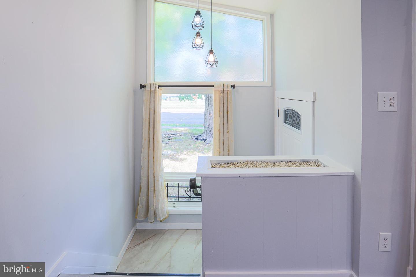 Photo 5 of 47 of 4209 Crest Heights Rd townhome