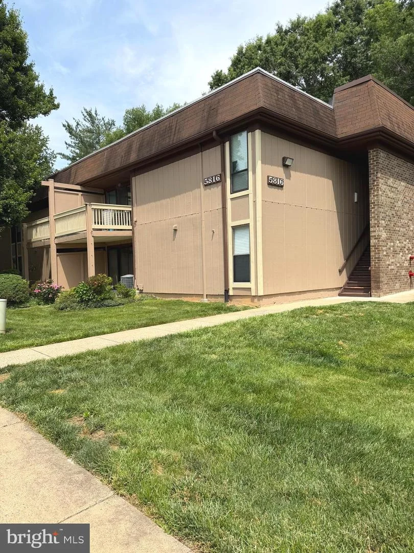 5816 Royal Ridge Drive Unit P