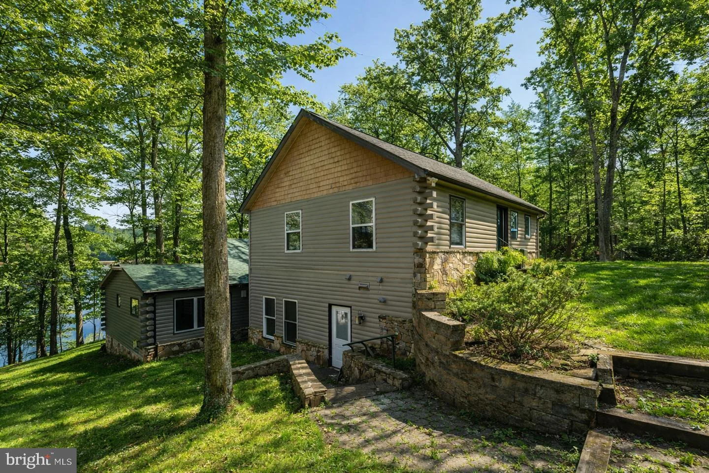 410 South Shore Rd