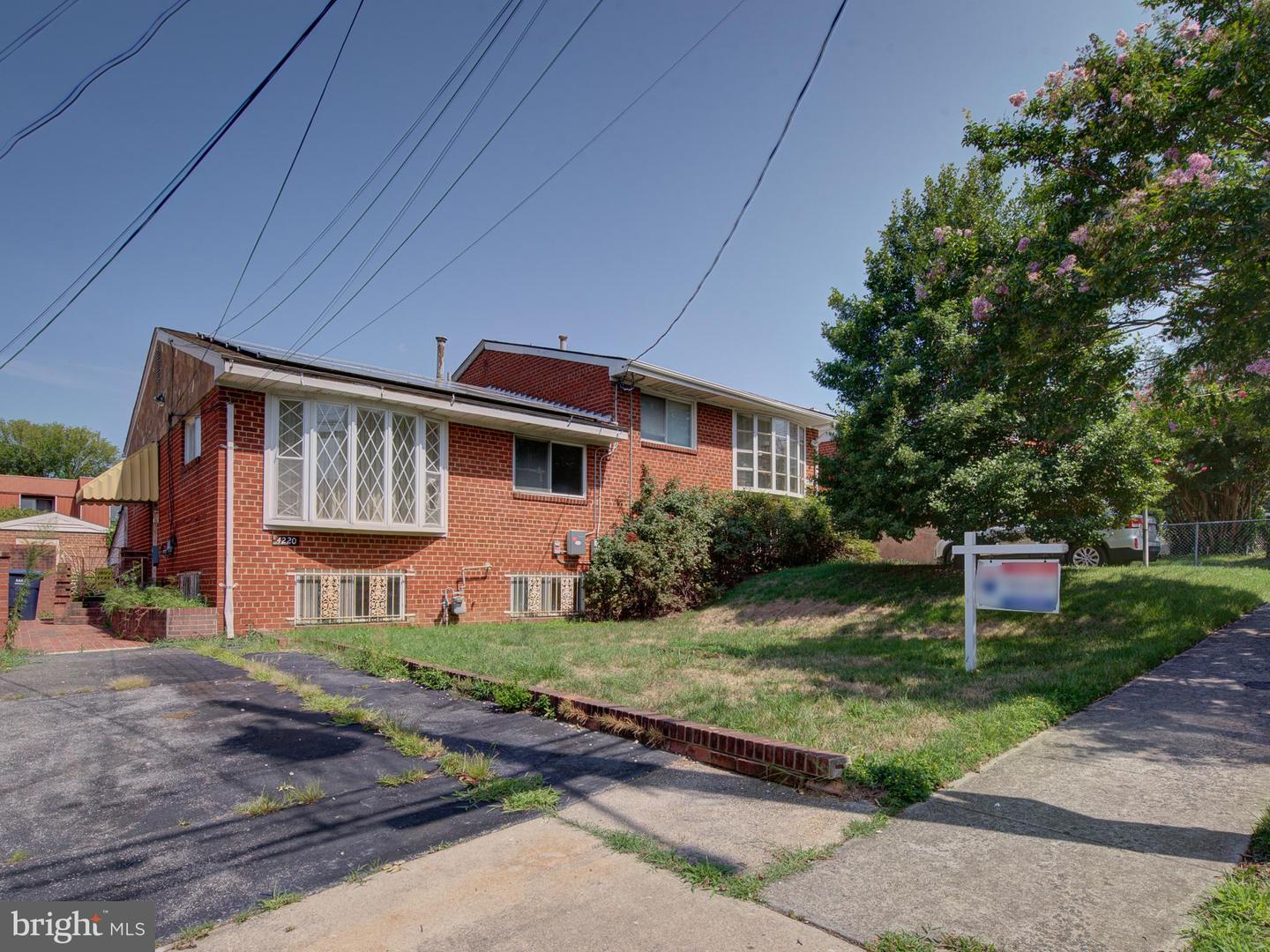 View Washington, DC 20020 multi-family property