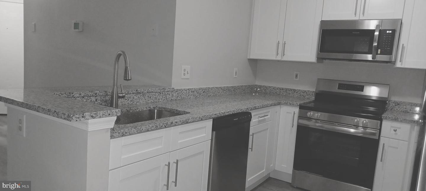 Photo 3 of 30 of 86 Whips Ln #10 condo