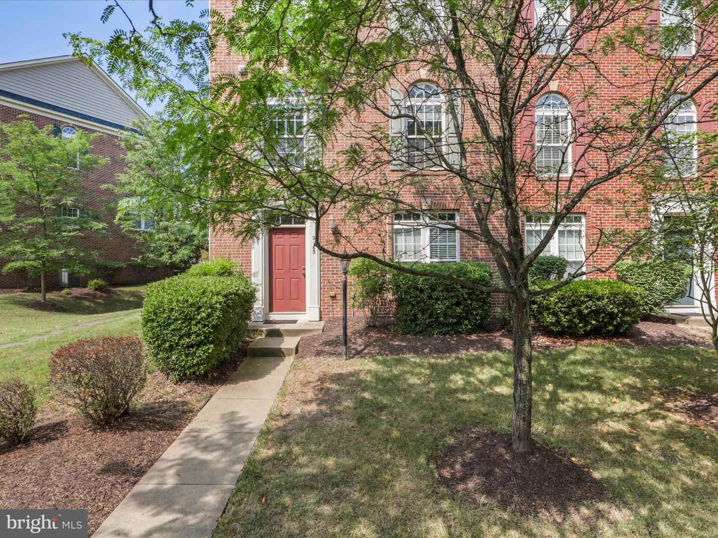 Photo 3 of 58 of 2165 Potomac Club Pkwy townhome