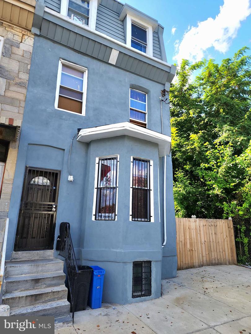 View Philadelphia, PA 19133 multi-family property