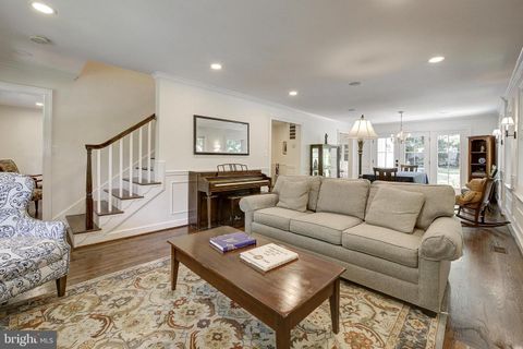 Single Family Residence in Rockville MD 732 Carr AVENUE 8.jpg