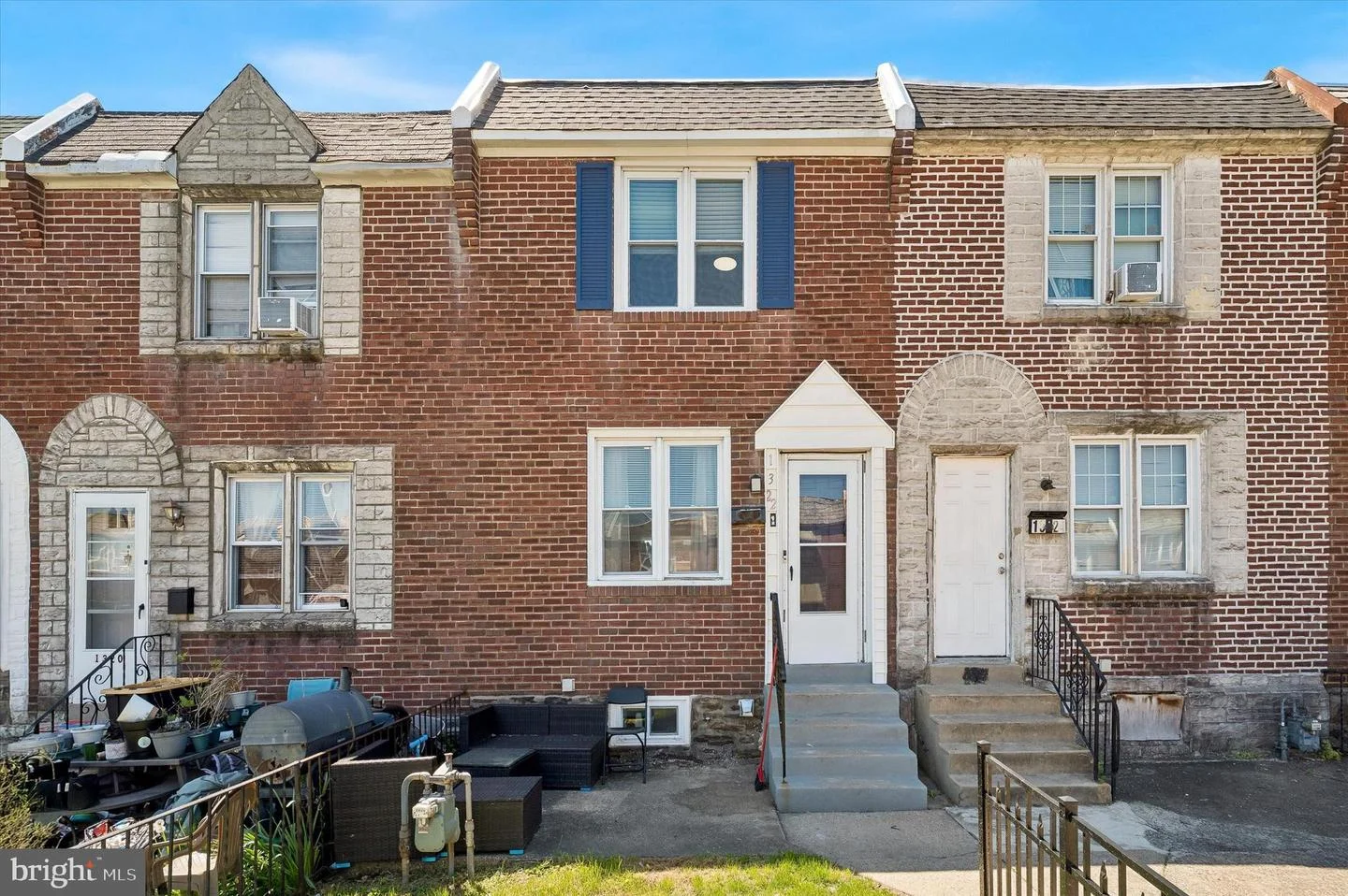 1322 Edgehill Road