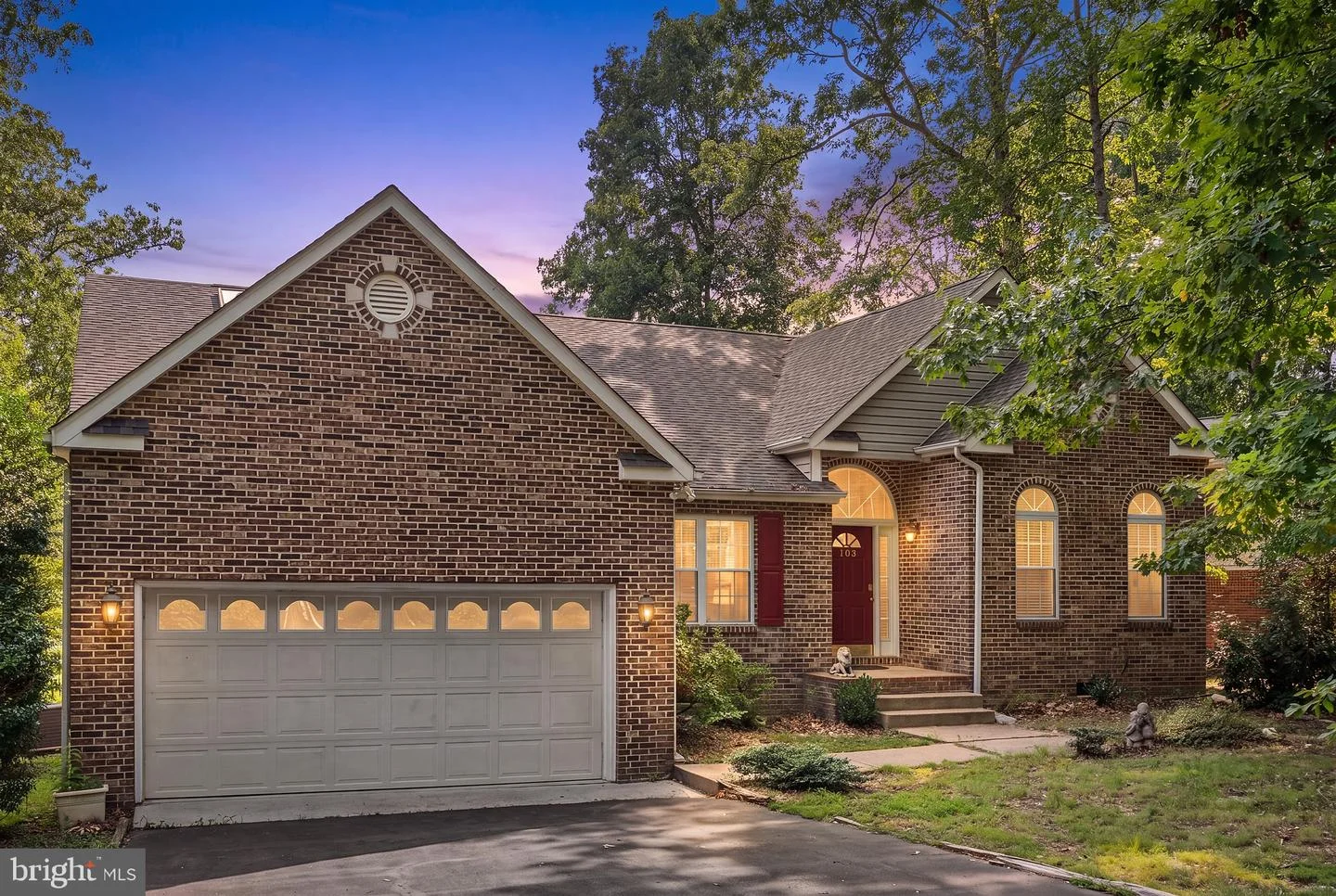 103 Eagle Court