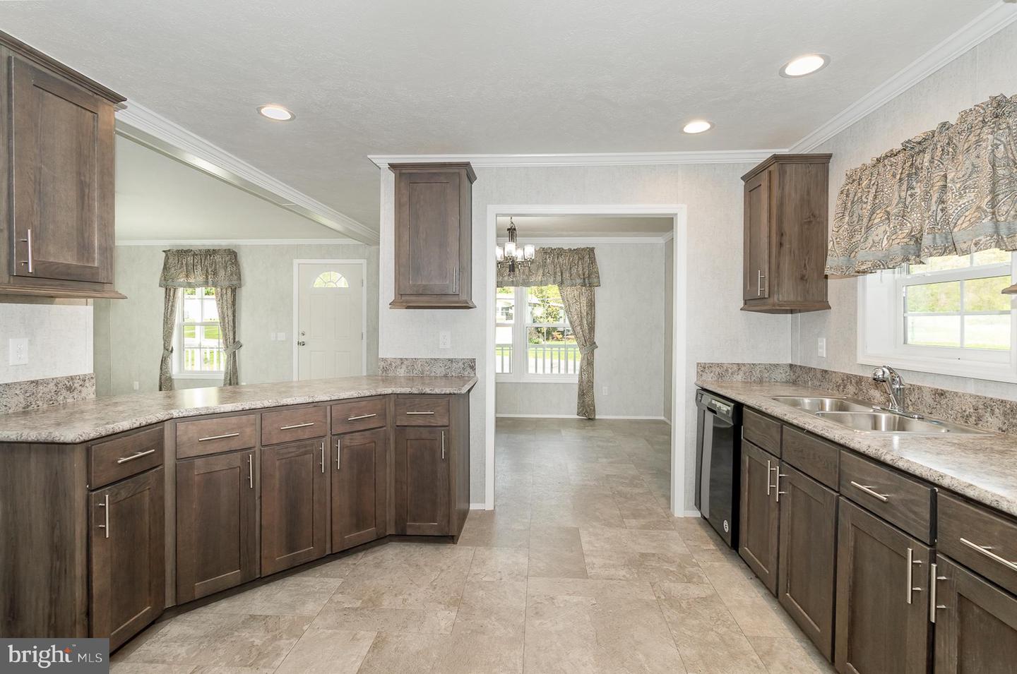 Photo 5 of 15 of 53 Meadowview Dr mobile home