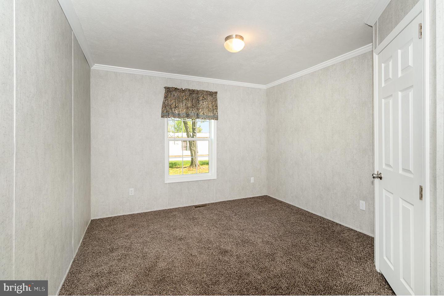 Photo 11 of 15 of 53 Meadowview Dr mobile home