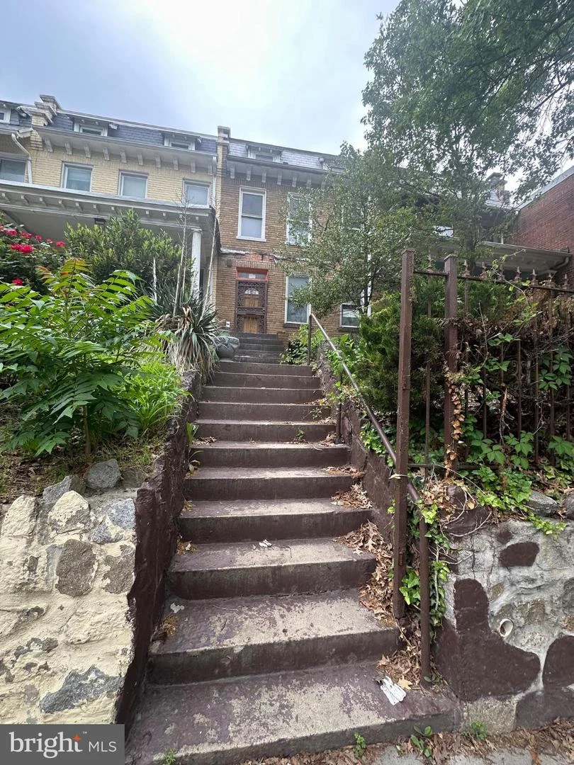 4516 Georgia Avenue NW