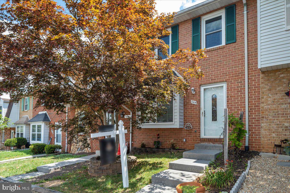 Photo 2 of 17 of 544 Lillard Dr townhome