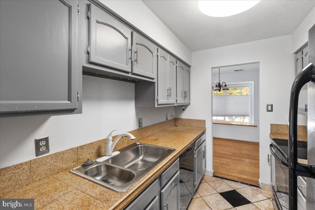 Photo 6 of 17 of 544 Lillard Dr townhome