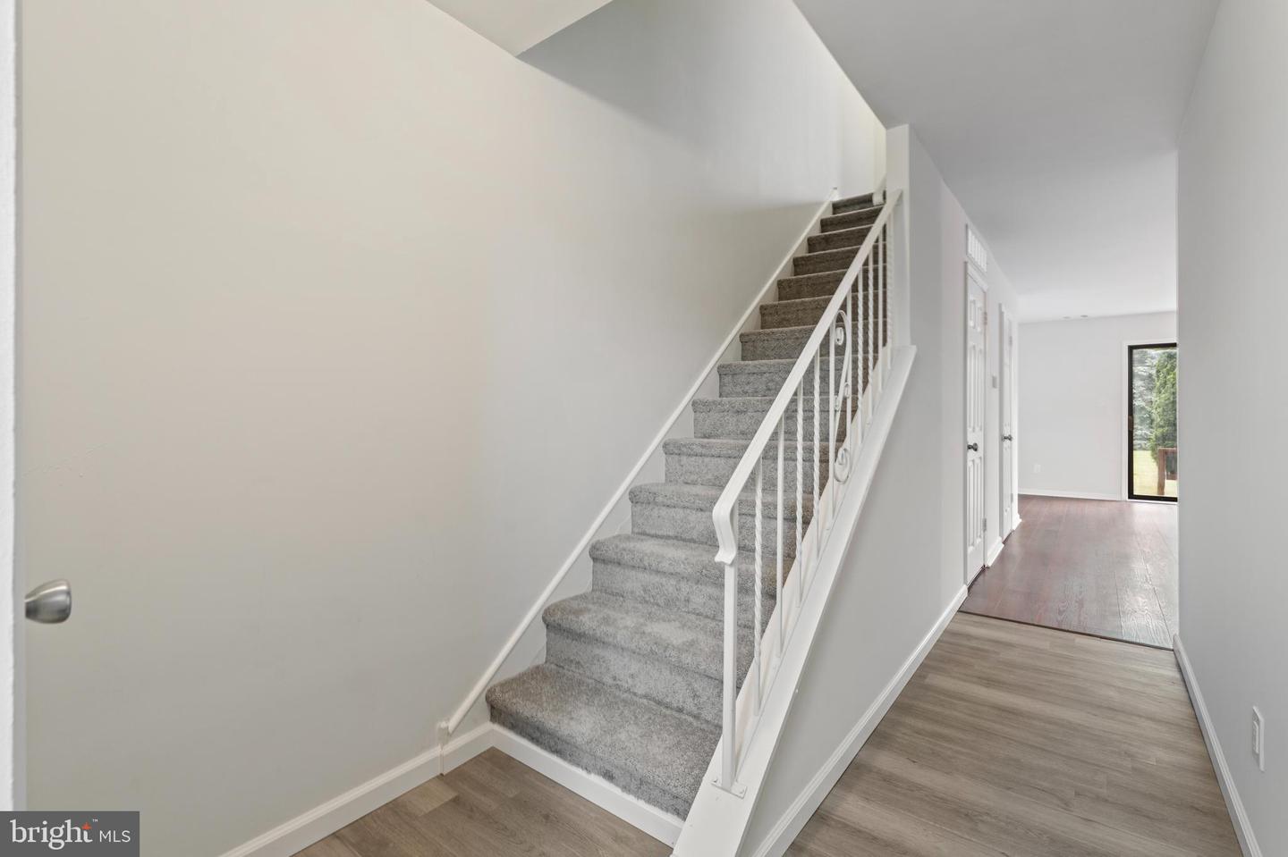Photo 3 of 24 of 116 William Penn #116 townhome
