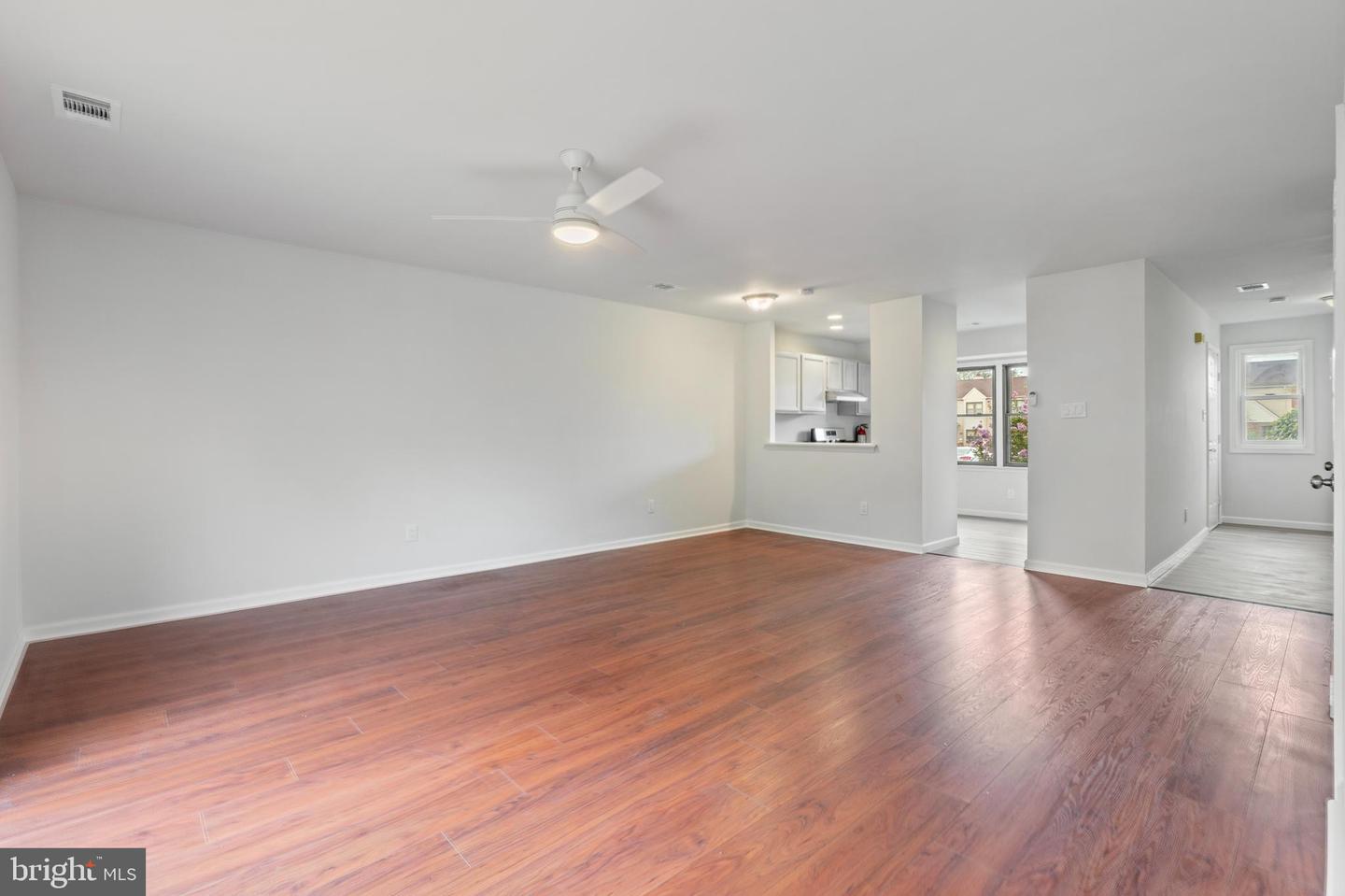 Photo 5 of 24 of 116 William Penn #116 townhome