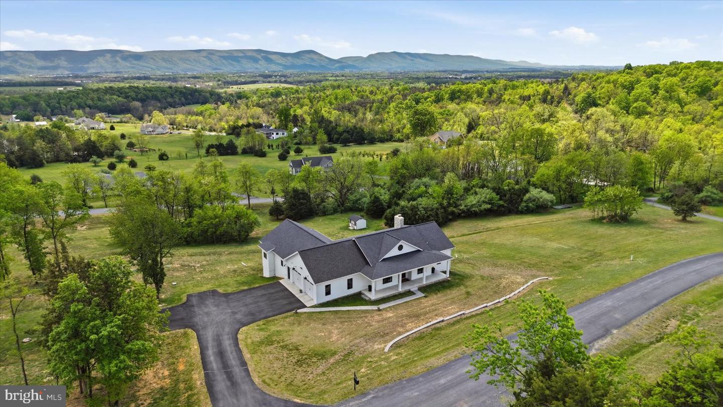 33 Kibo Ct Ct, Maurertown, VA, 22644