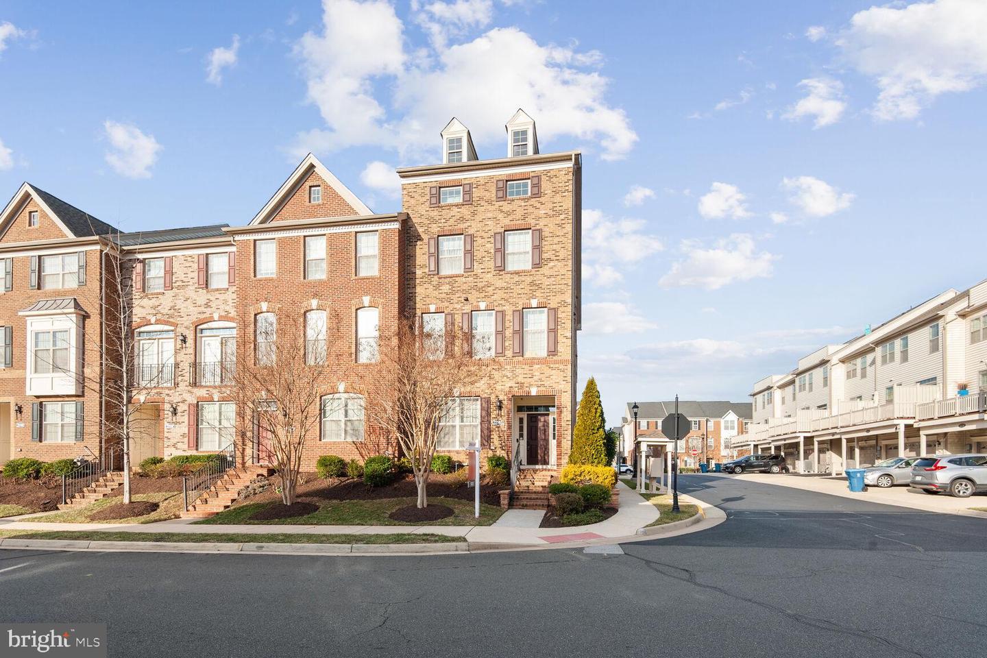 Photo 1 of 1 of 22593 Willington Sq townhome