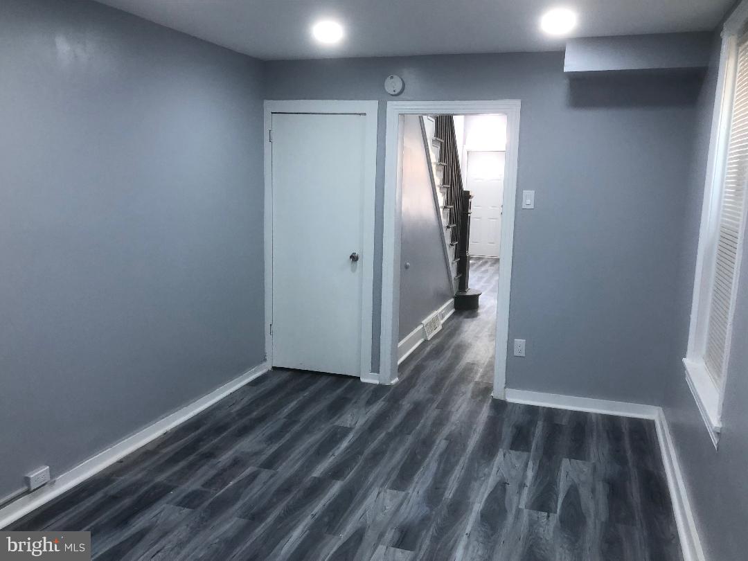 Photo 6 of 19 of 1119 W Second St townhome