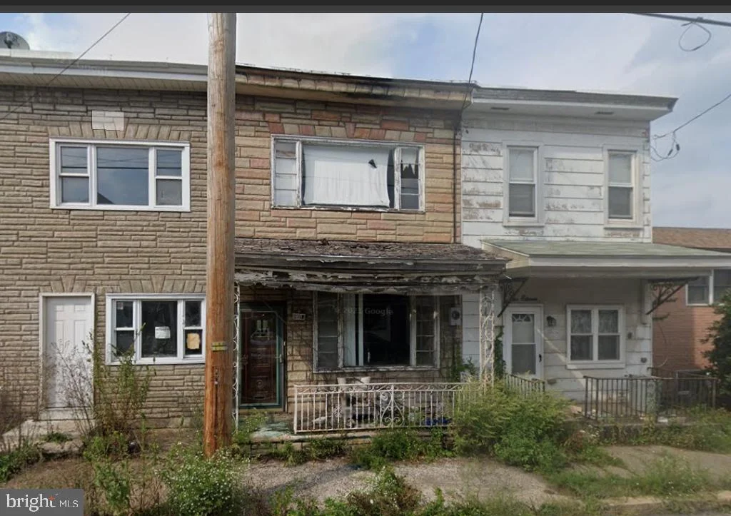 209 E Lloyd Street