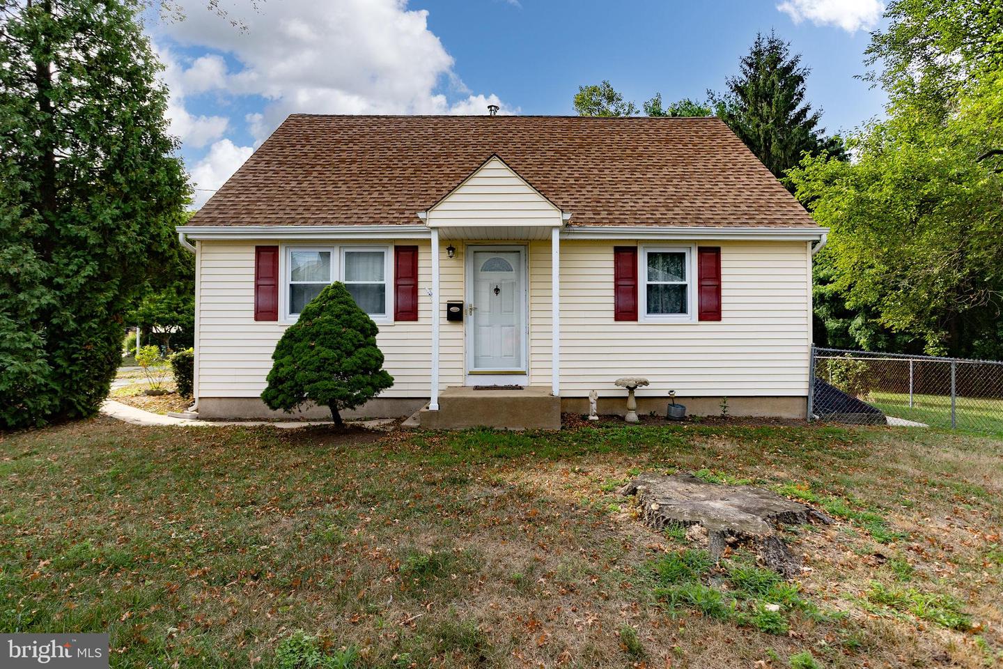 View Trenton, NJ 08610 house