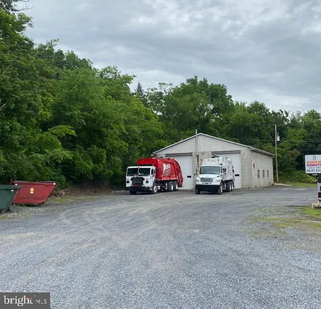 9125 Us Highway 522 S, Mc Veytown, PA, 17051