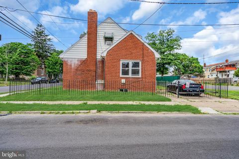 Single Family Residence in Trenton NJ 732 Grand STREET 4.jpg