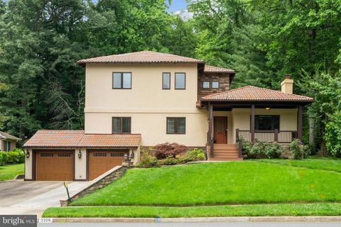 Single Family Residence in Falls Church VA 3306 Patrick Henry DRIVE.jpg