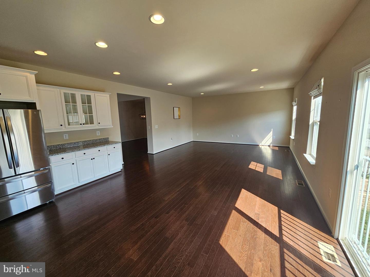 Photo 11 of 68 of 300 Norland Knoll Dr house