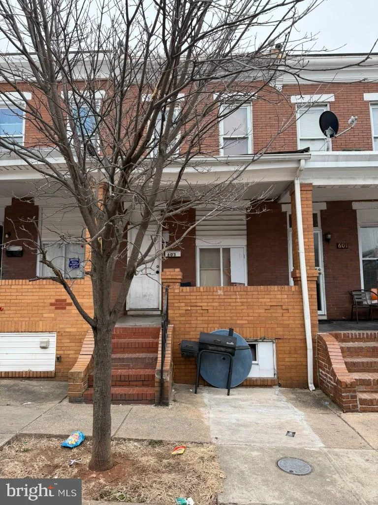 603 N Robinson Street