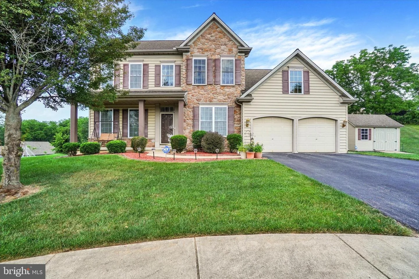 2082 Westbury Court, Red Lion, PA, 17356