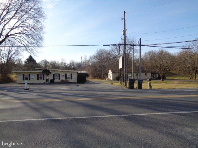 1310-1312 Holly Pike