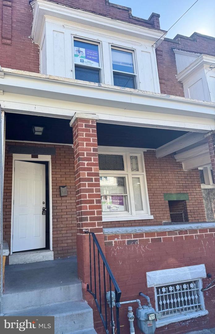 112 N CONNELL ST