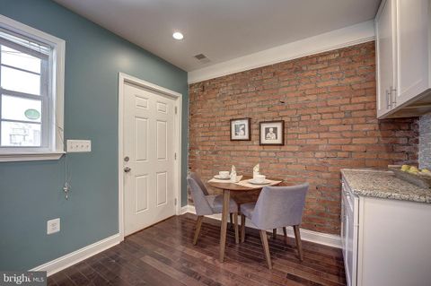 Townhouse in Washington DC 2308 E STREET 14.jpg