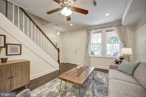 Townhouse in Washington DC 2308 E STREET 8.jpg