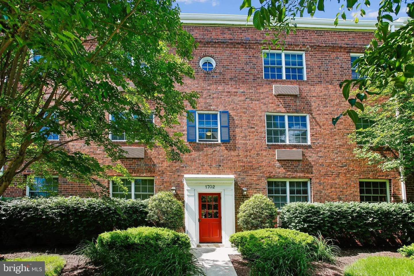 1702 W Abingdon Drive Unit 201