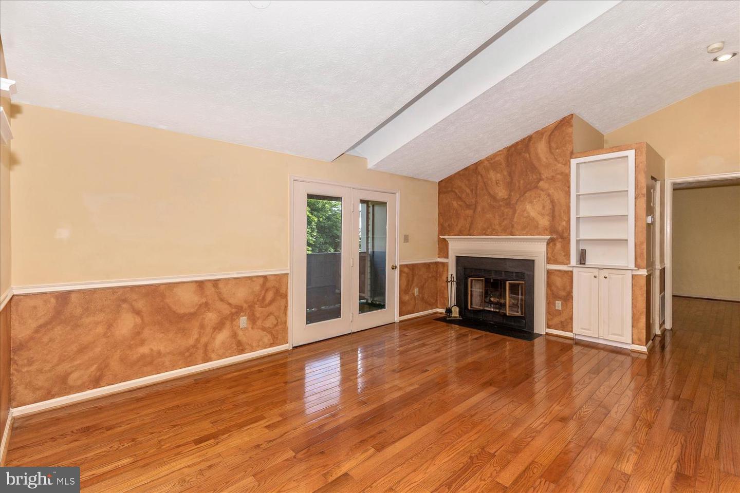Photo 4 of 29 of 18708 CALEDONIA CT #L condo