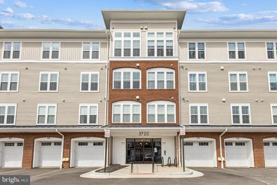 3720 Havertill Lane Unit 306