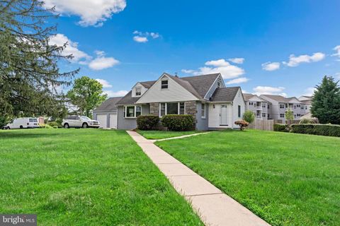 Single Family Residence in Brookhaven PA 3516 Williamson AVENUE.jpg