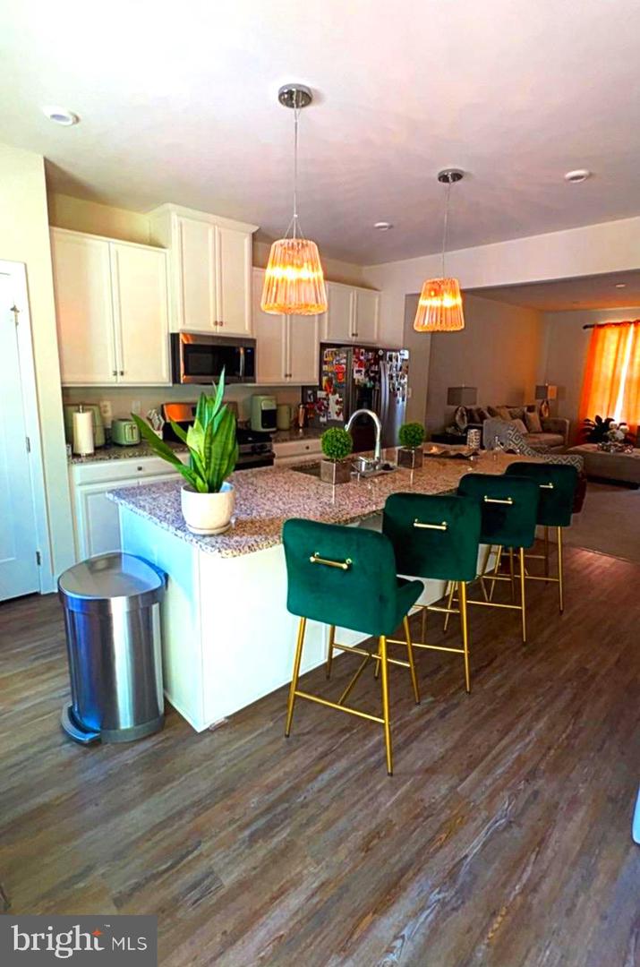 View Newark, DE 19702 townhome