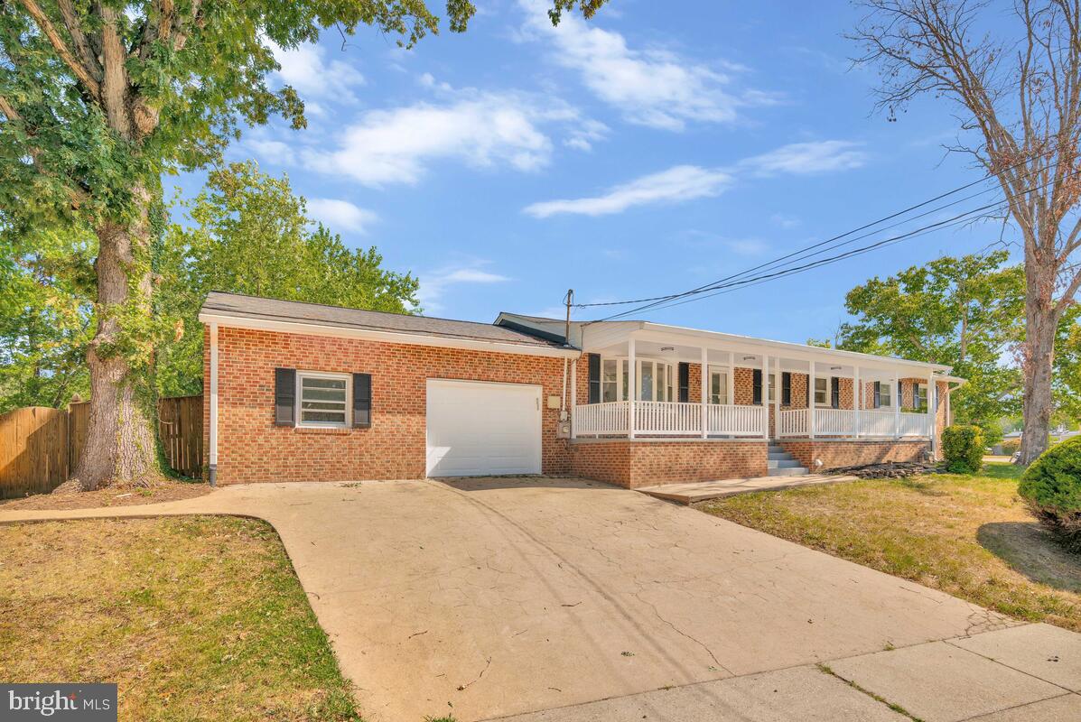 Photo 3 of 49 of 3016 Brodkin Ave house