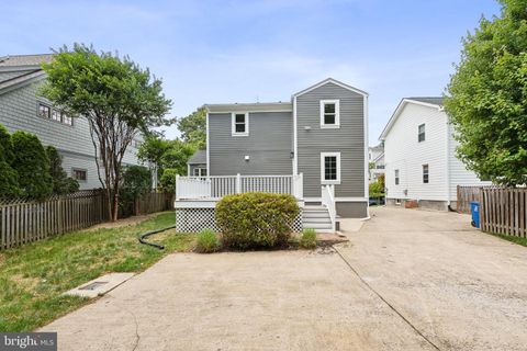 Single Family Residence in Arlington VA 5726 20th STREET 53.jpg