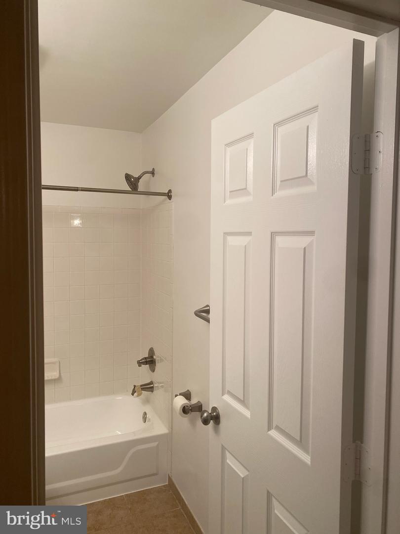 View ROCKVILLE, MD 20850 condo